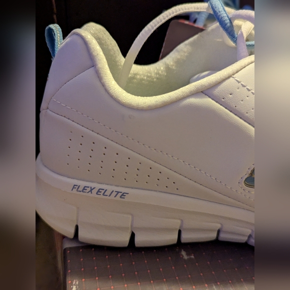 Skechers sport with memory foam NWT - Picture 4 of 9